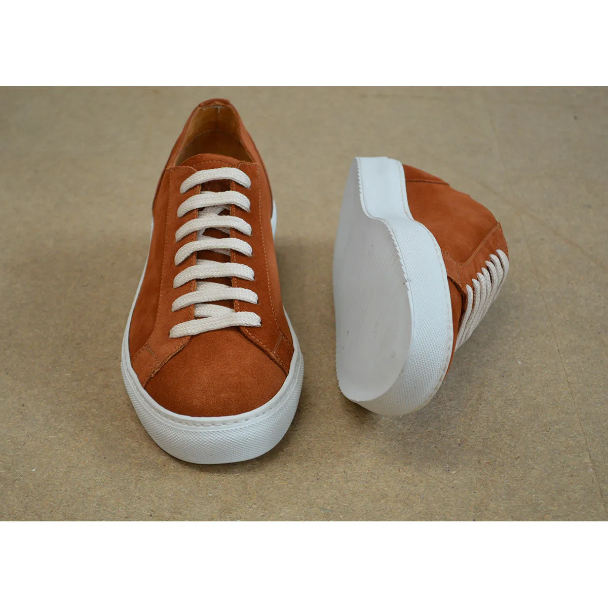 Berwick 1707 Trainer (D575) - Tan Suede