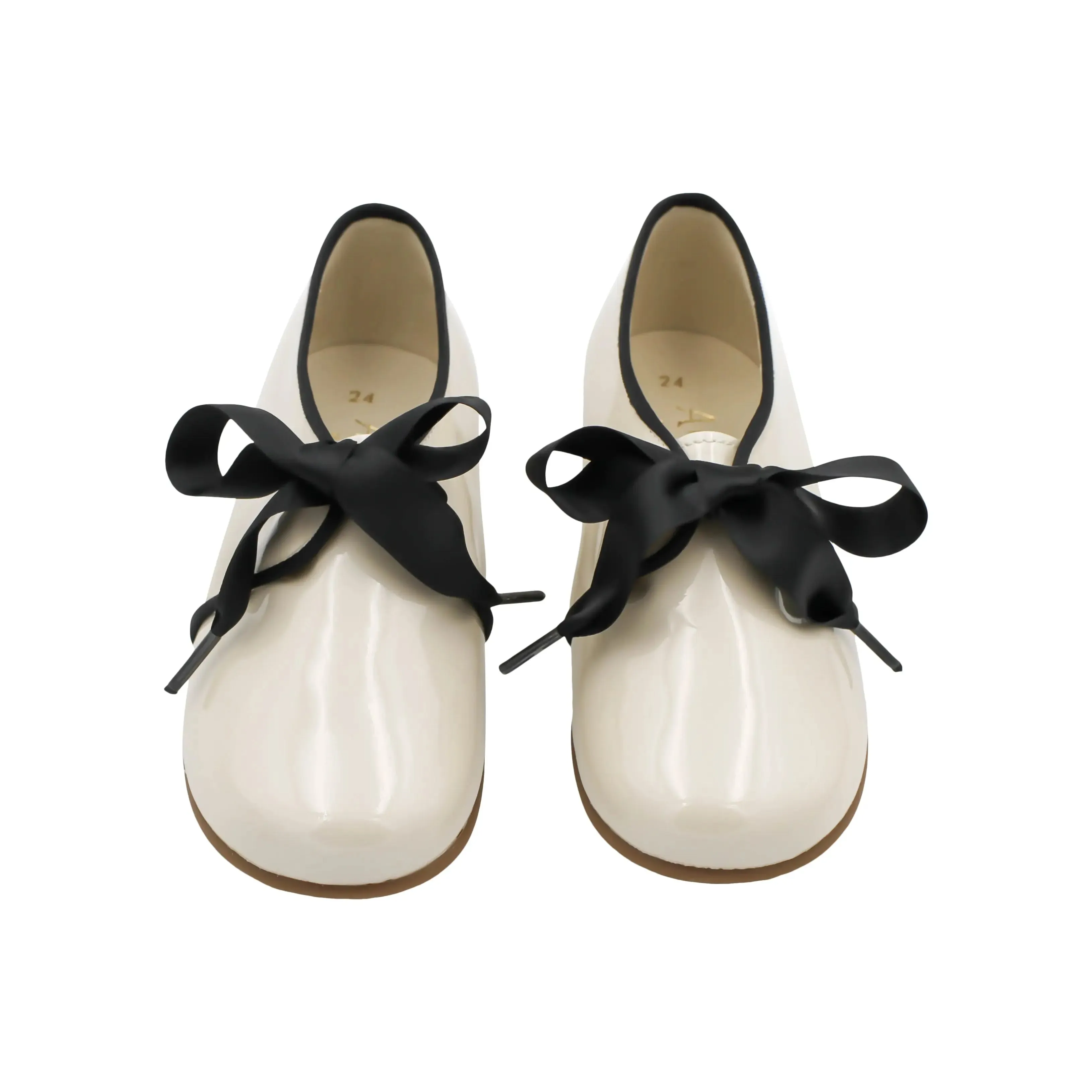 Camilla- Ivory Patent Leather Shoes