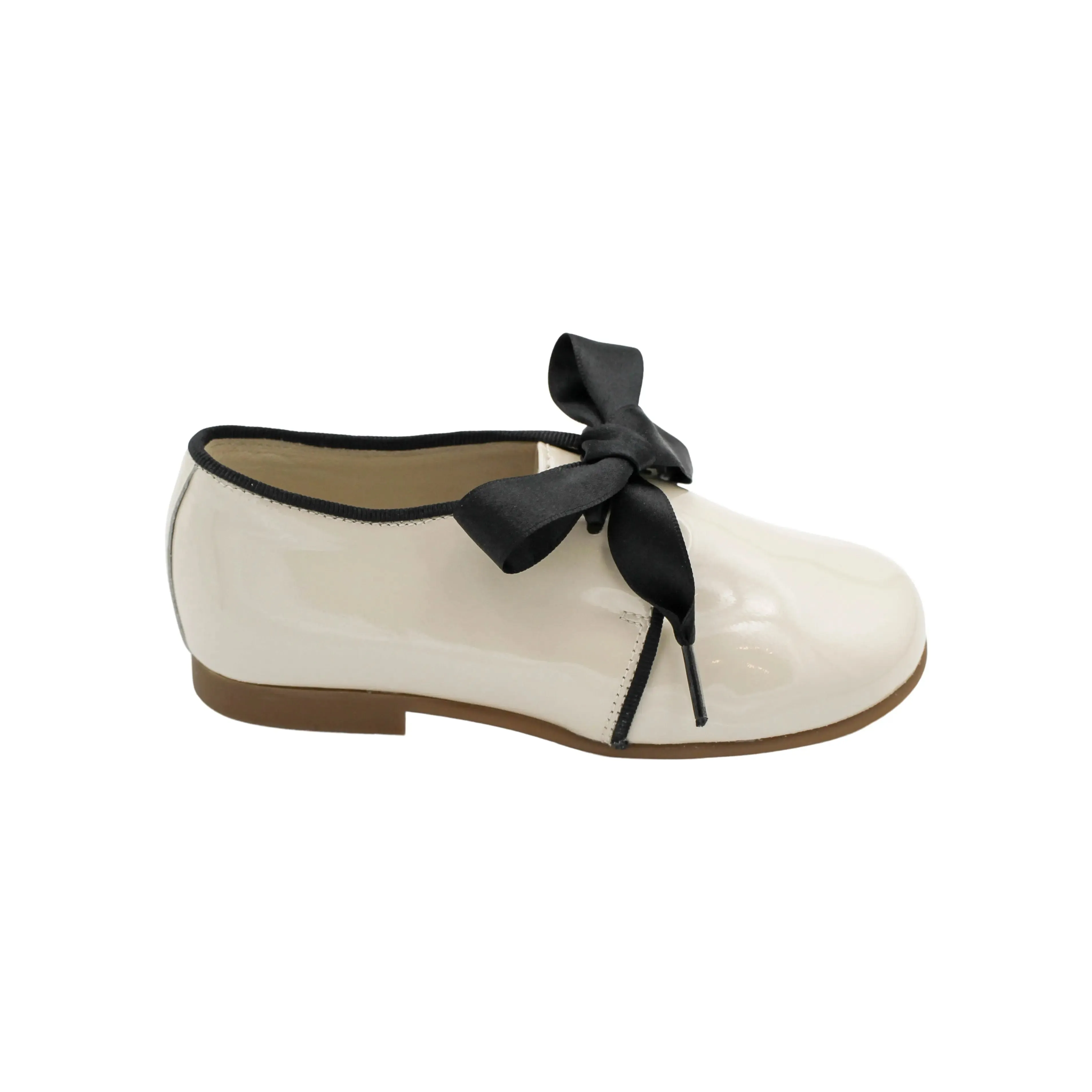 Camilla- Ivory Patent Leather Shoes