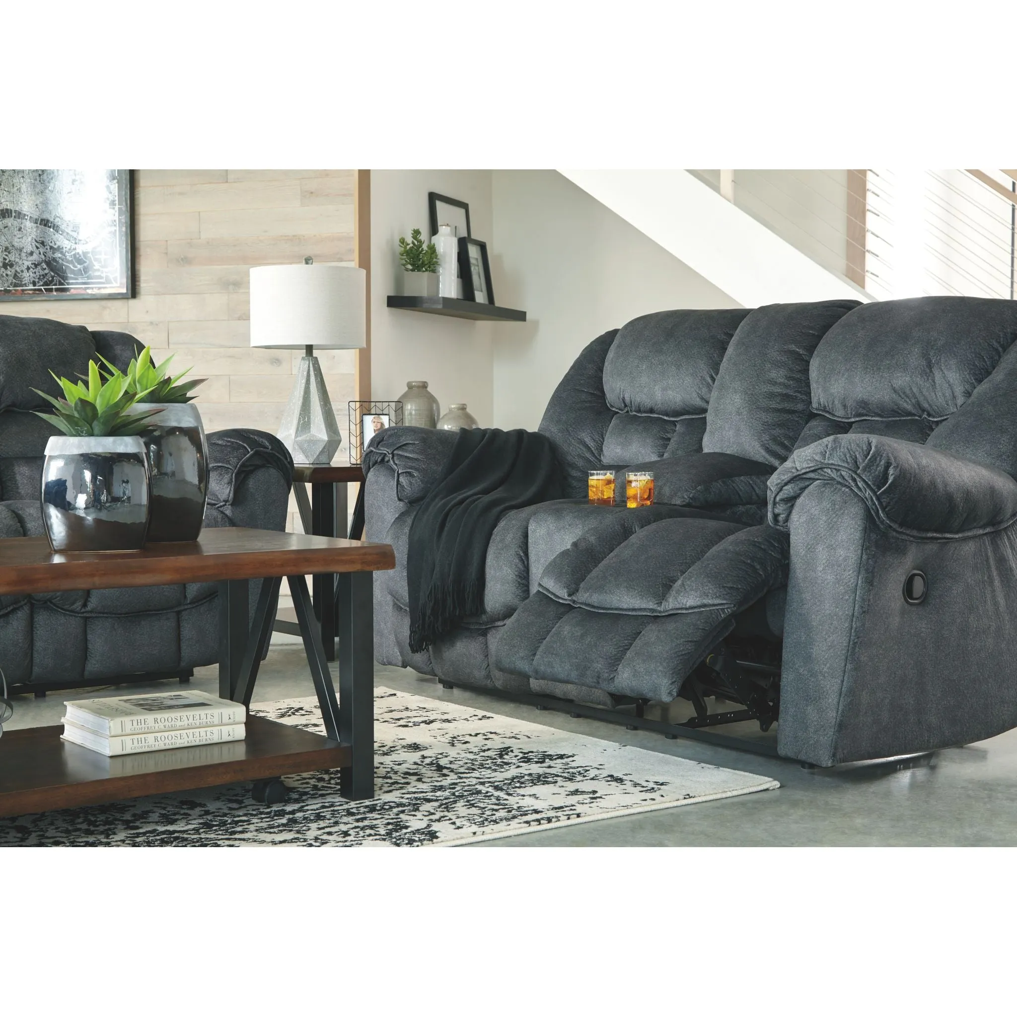 Capehorn Reclining Loveseat with Console