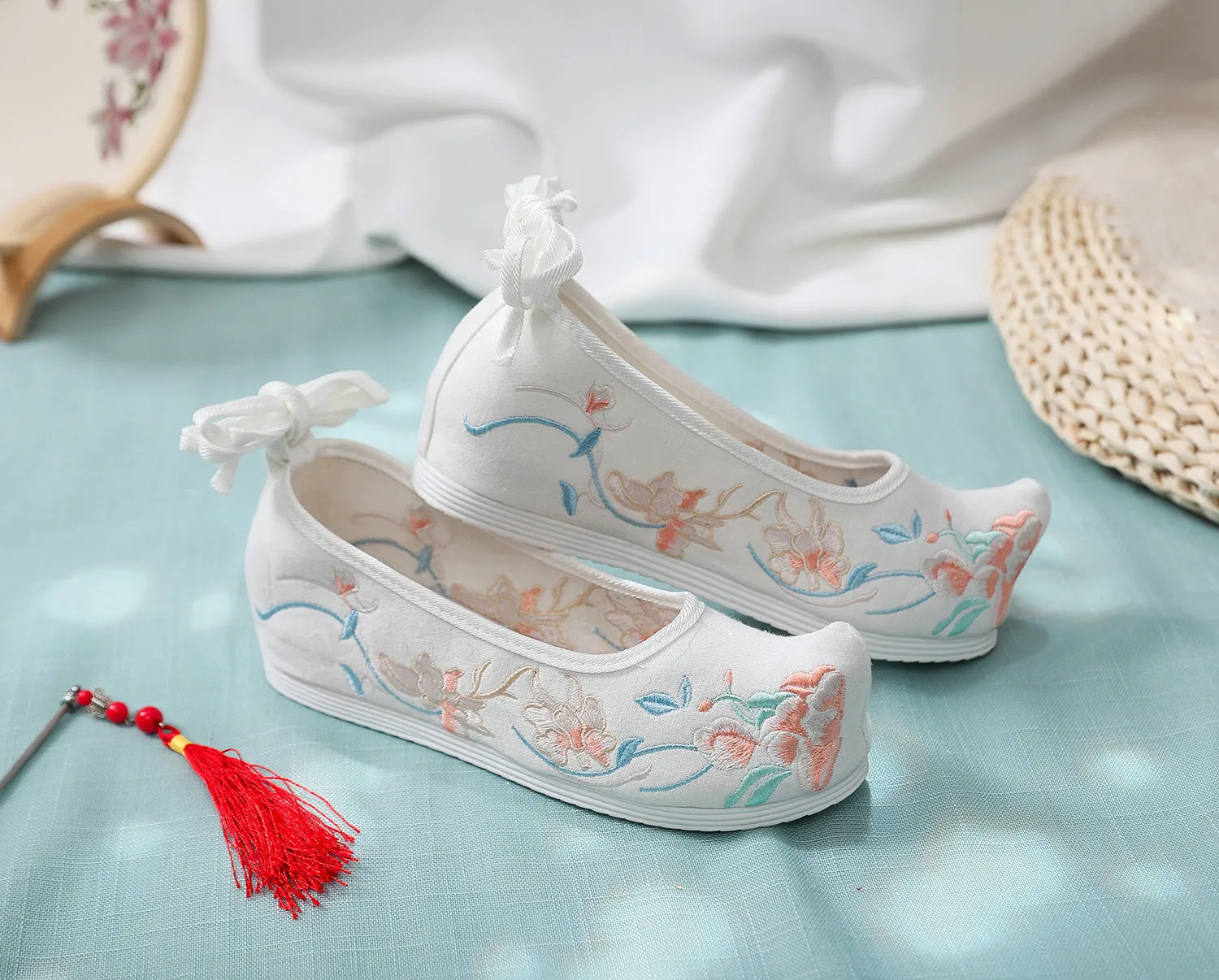 Classy Height Increasing Insole Bow Antique Canvas Shoes