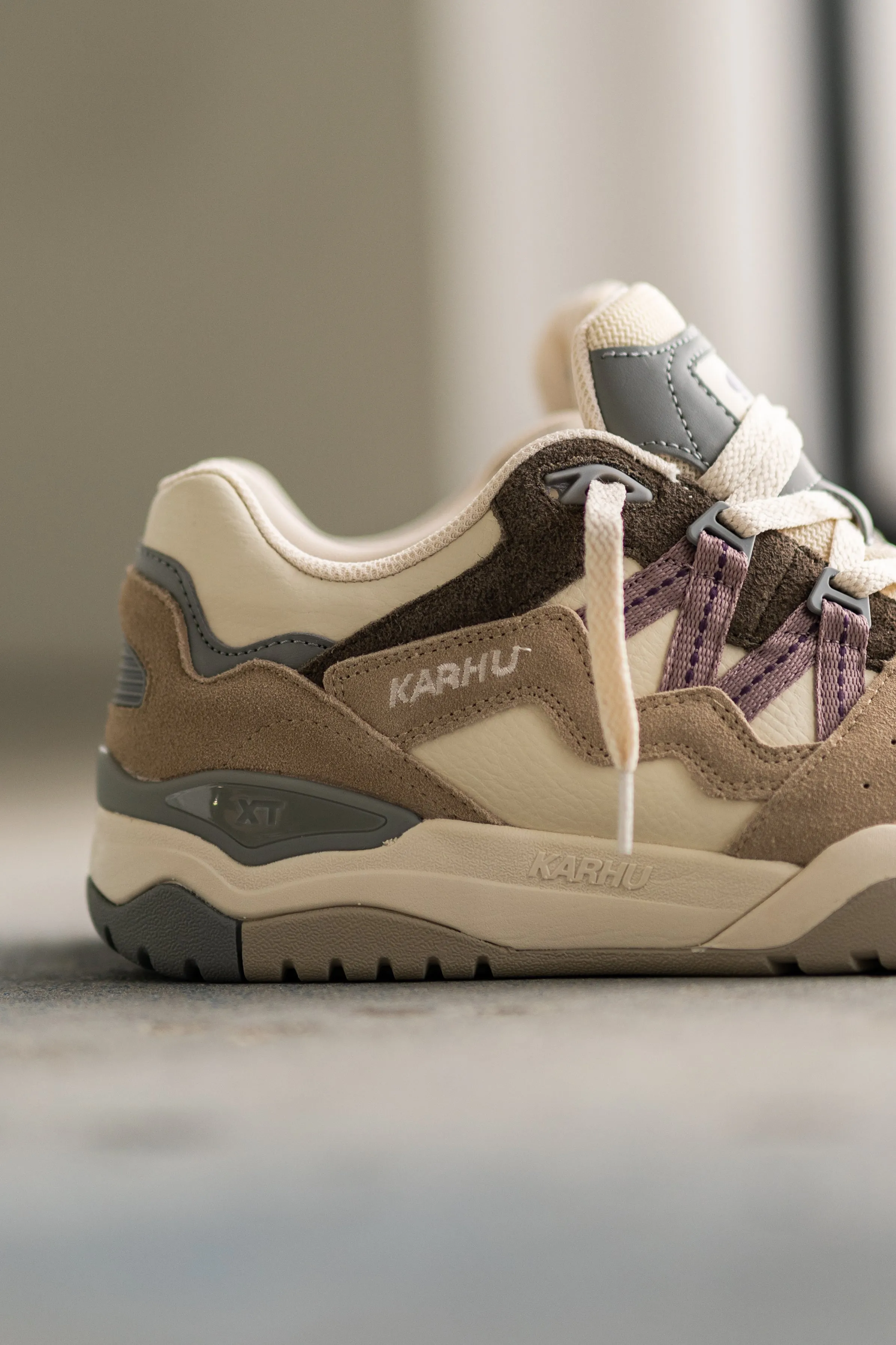 Karhu Fusion XT (Arctic Wolf/Quail)