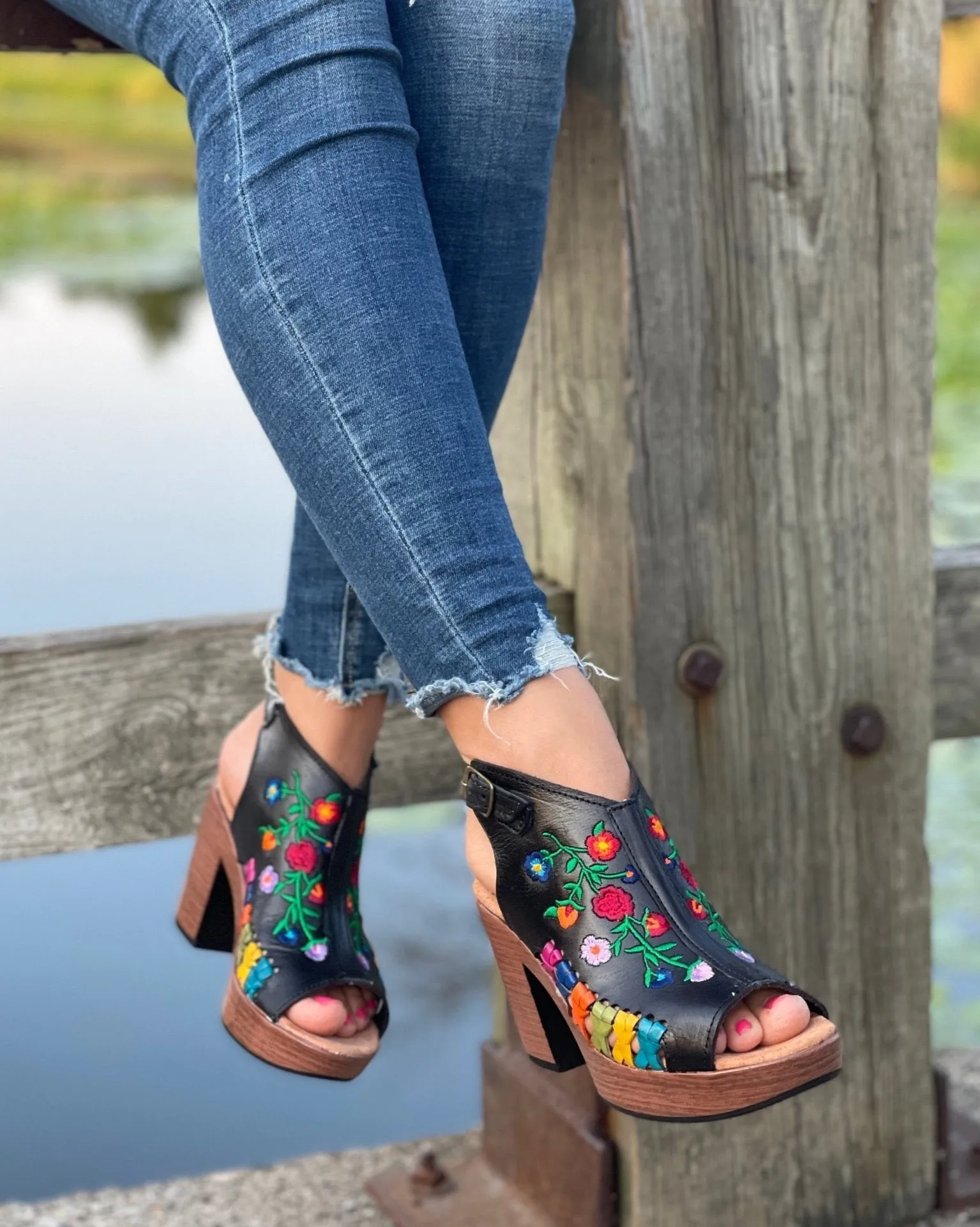 Kenia Embroidered Heels