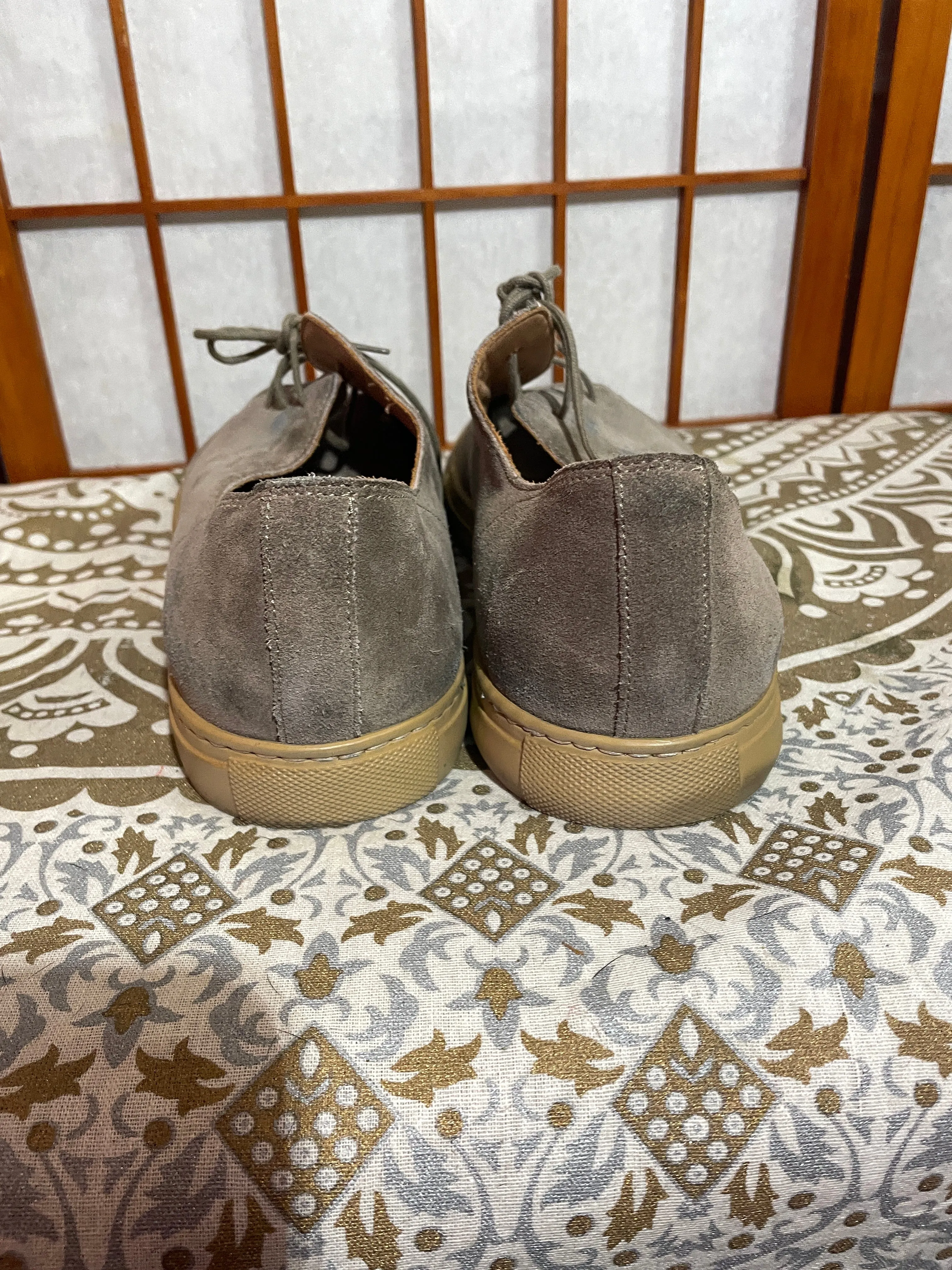 Low Gray Suede Common Projects, 43 10