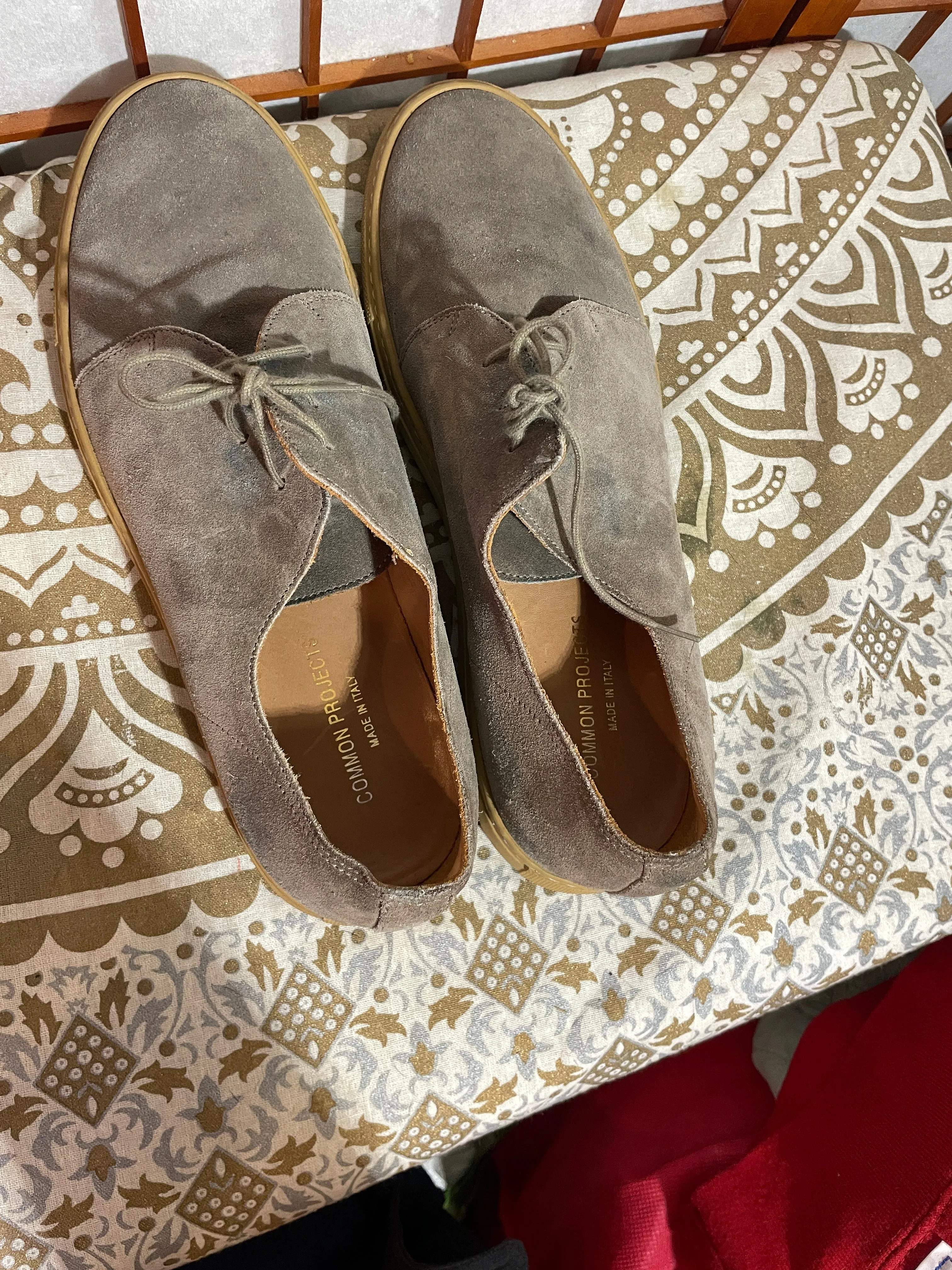 Low Gray Suede Common Projects, 43 10