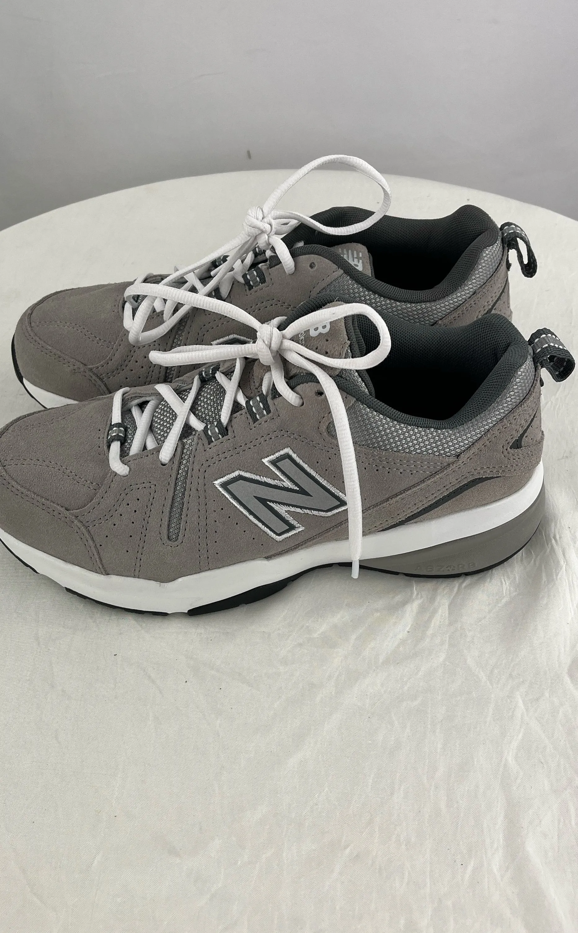 New Balance Women's 608 Gray Cross Training Running Shoes Sie 6.5 NWOB