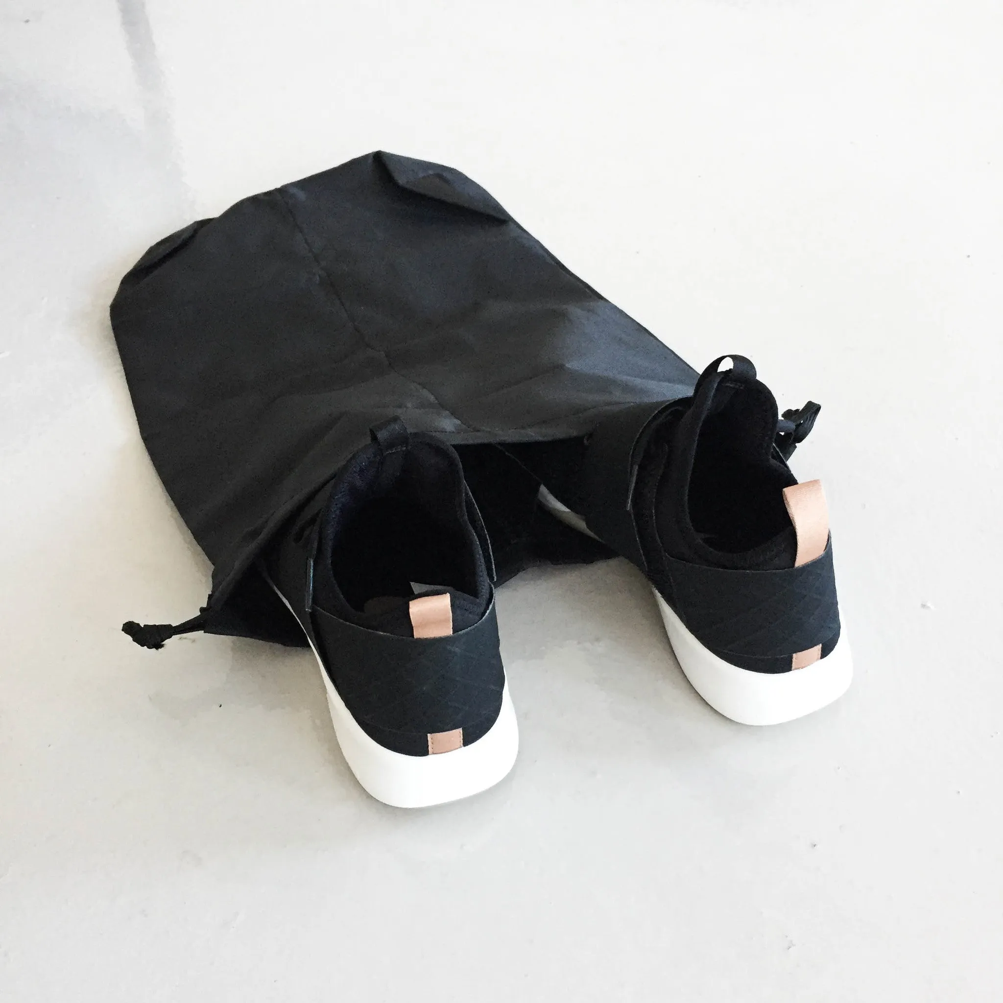 NYLON DRAWSTRING SHOE BAG