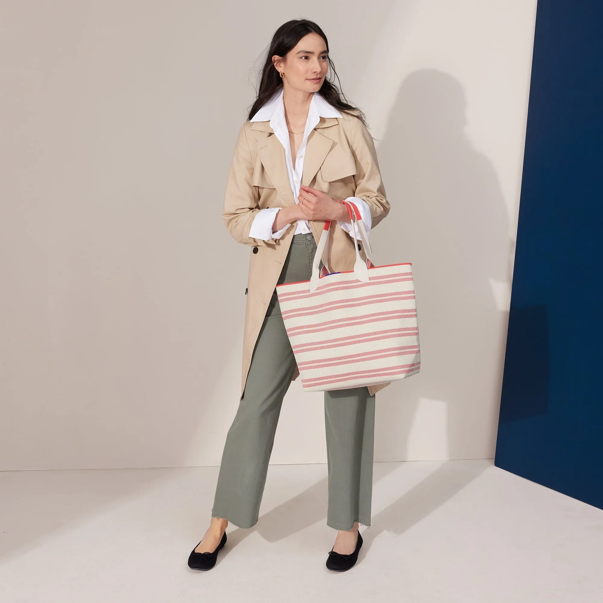 The Lightweight Tote - Coral Stripe