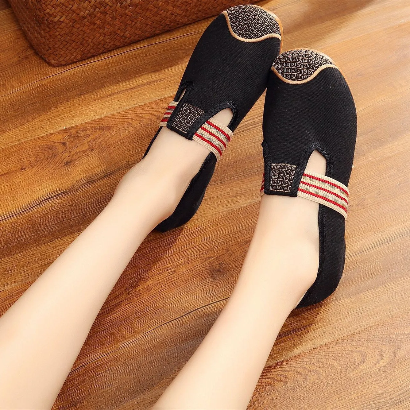 Women's Elegant Ethnic Style Tendon Bottom Height Increasing Canvas Shoes