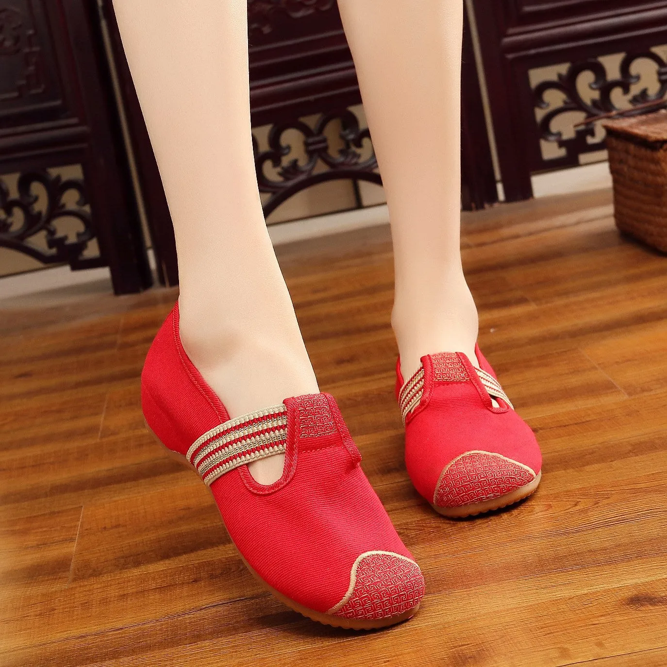 Women's Elegant Ethnic Style Tendon Bottom Height Increasing Canvas Shoes